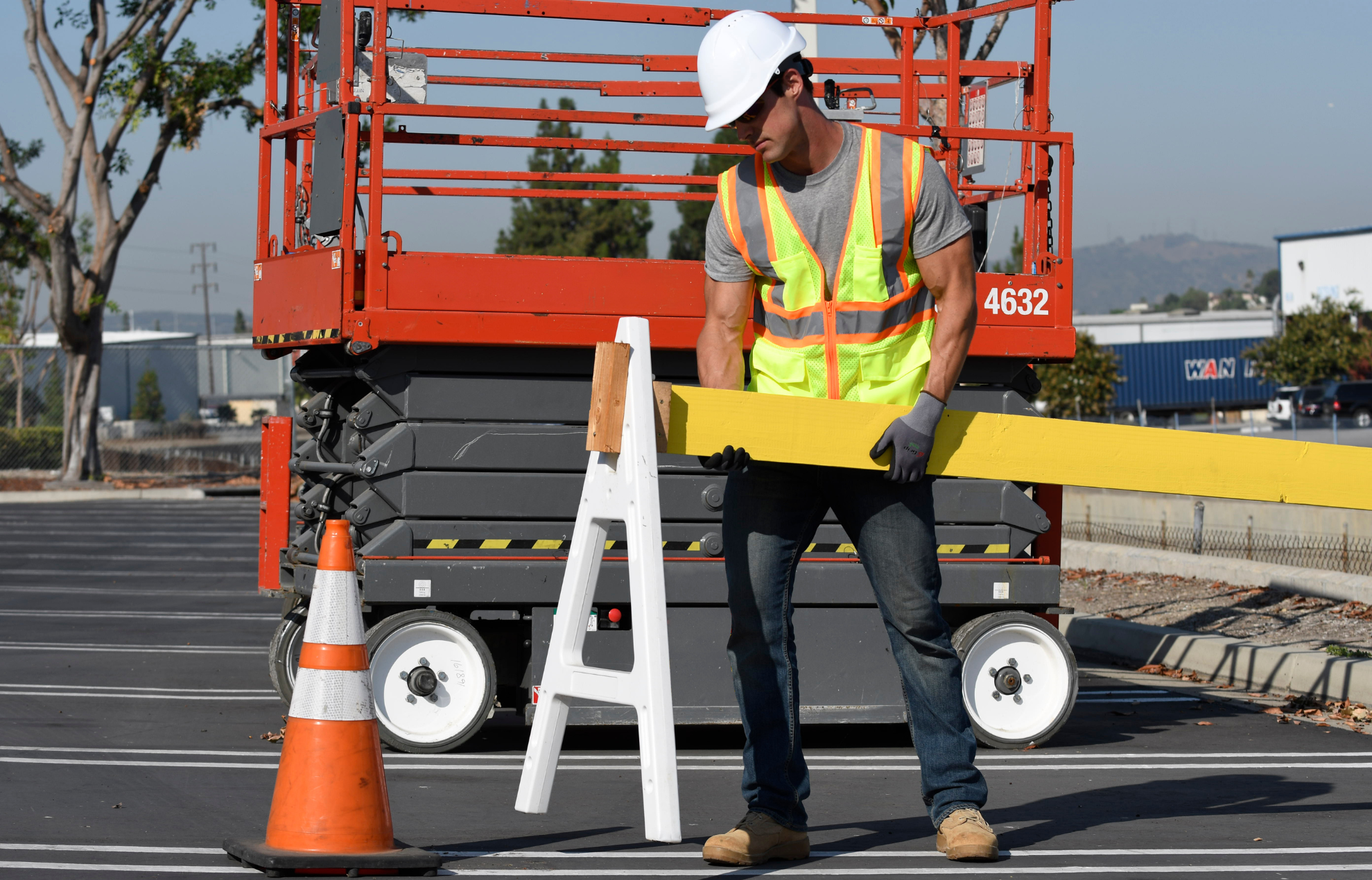 Prioritize Worker Safety: Understanding High-Visibility Apparel ...